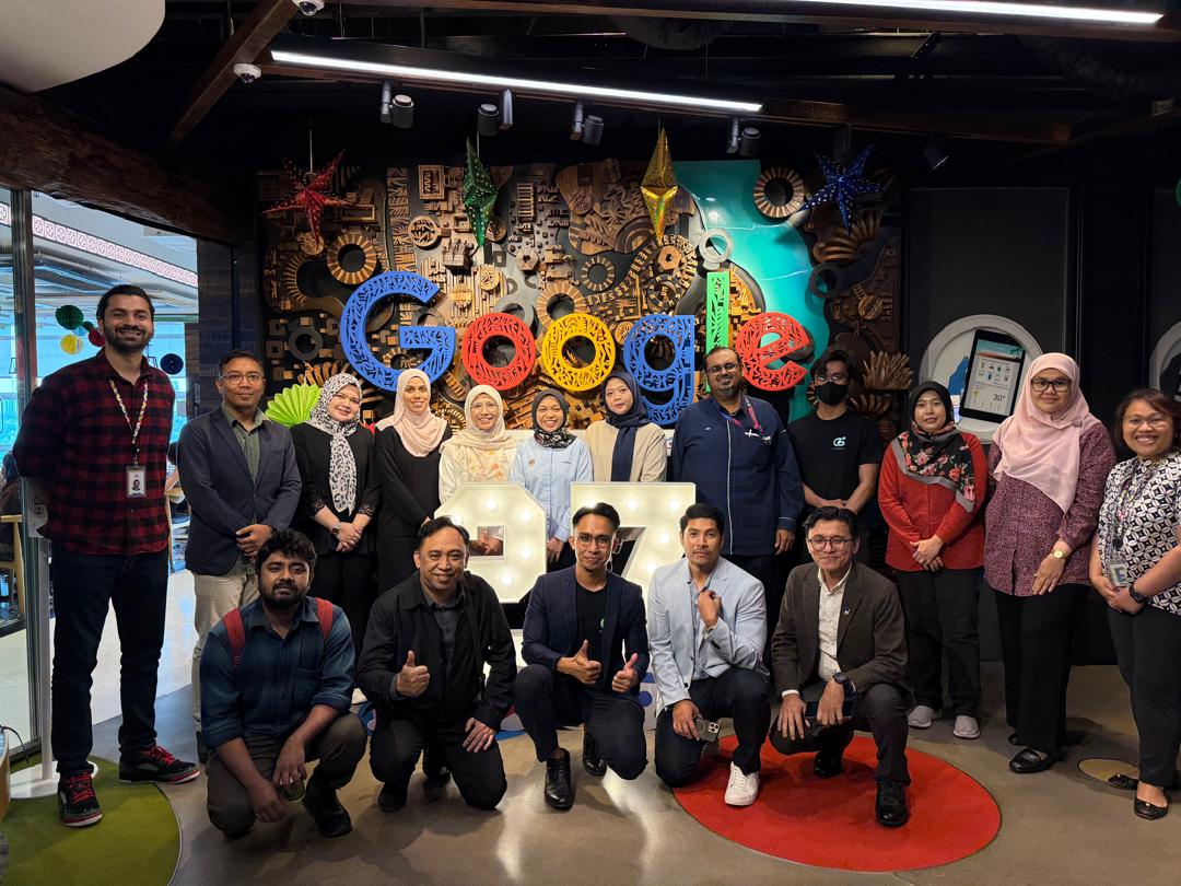 Group discussion on governance frameworks for smart cities